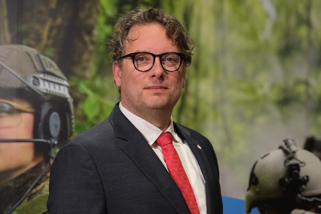 Portretfoto van secretaris Maikel van Mierlo