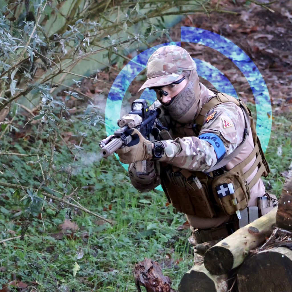 Een airsofter tijdens een open skirm bij Area077